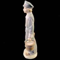 Estate Lladro #4811 "Dutch Boy with Pails" porcelain figurine with original box