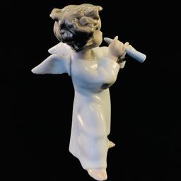 Estate Lladro #4540 "Angel with Flute" porcelain figurine