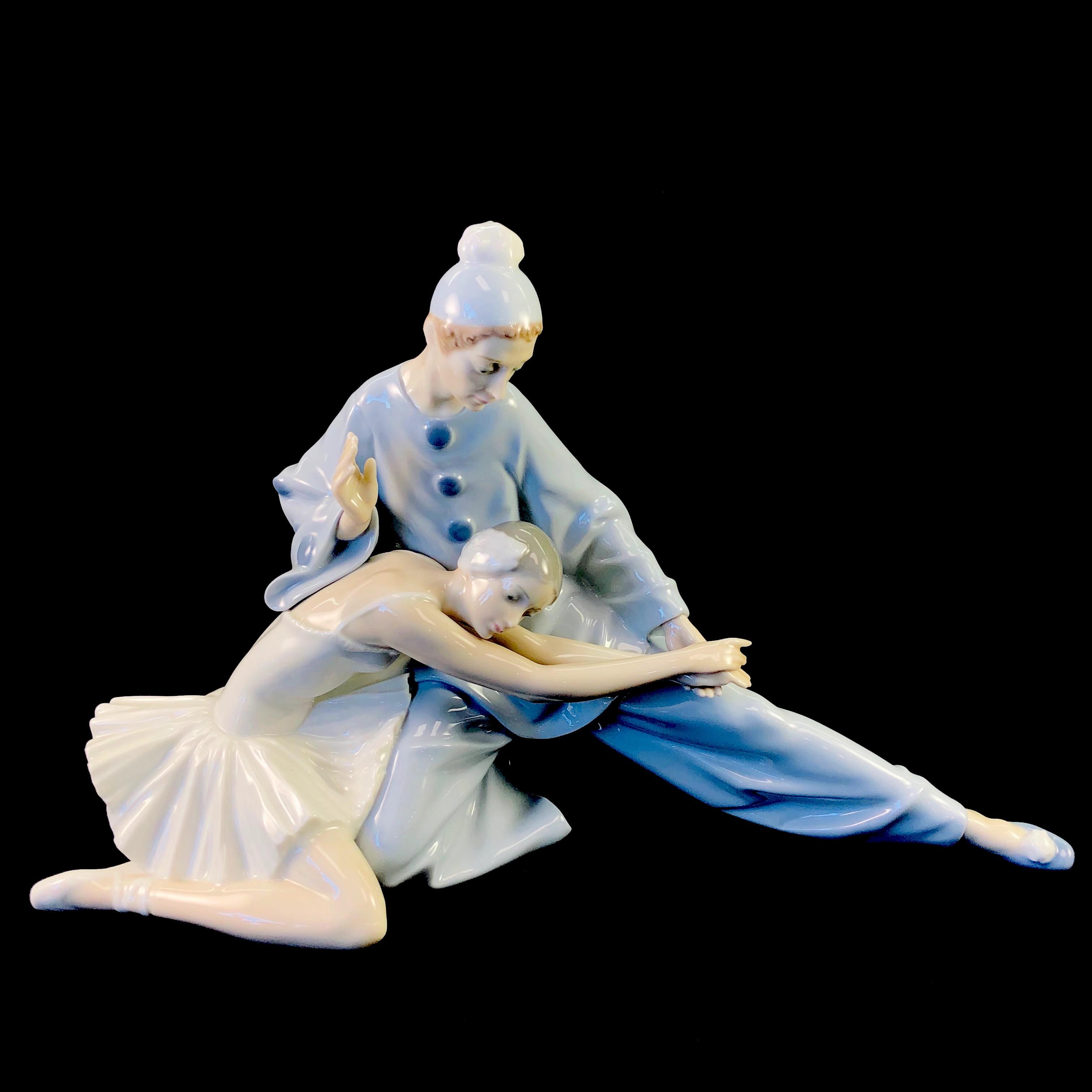 Estate Lladro #4935 "Closing Scene" porcelain figurine with original box