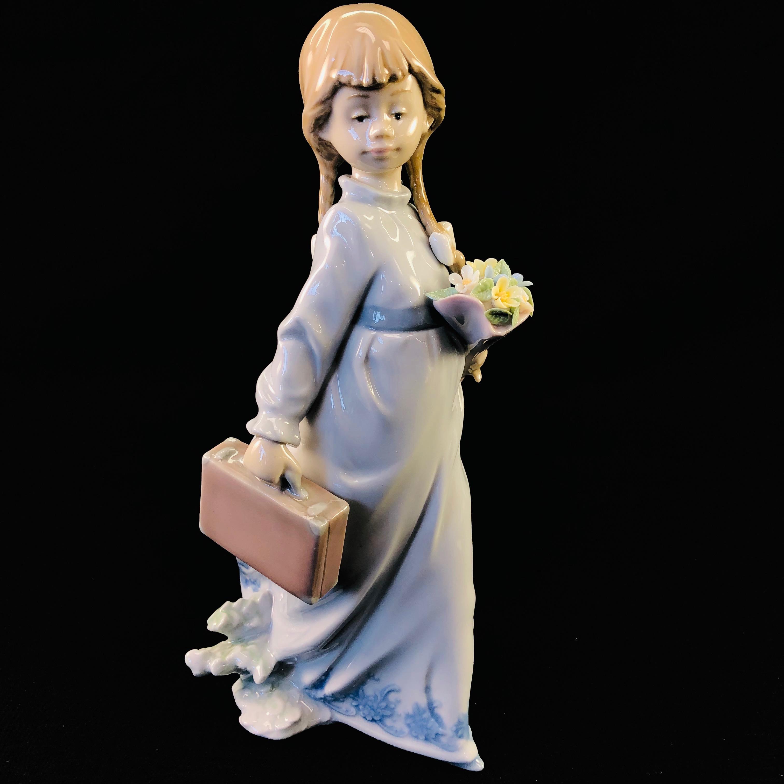 Estate Lladro #7604 "School Days" porcelain figurine with original box