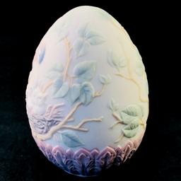 Estate Lladro #16083 1993 limited edition porcelain egg with original box