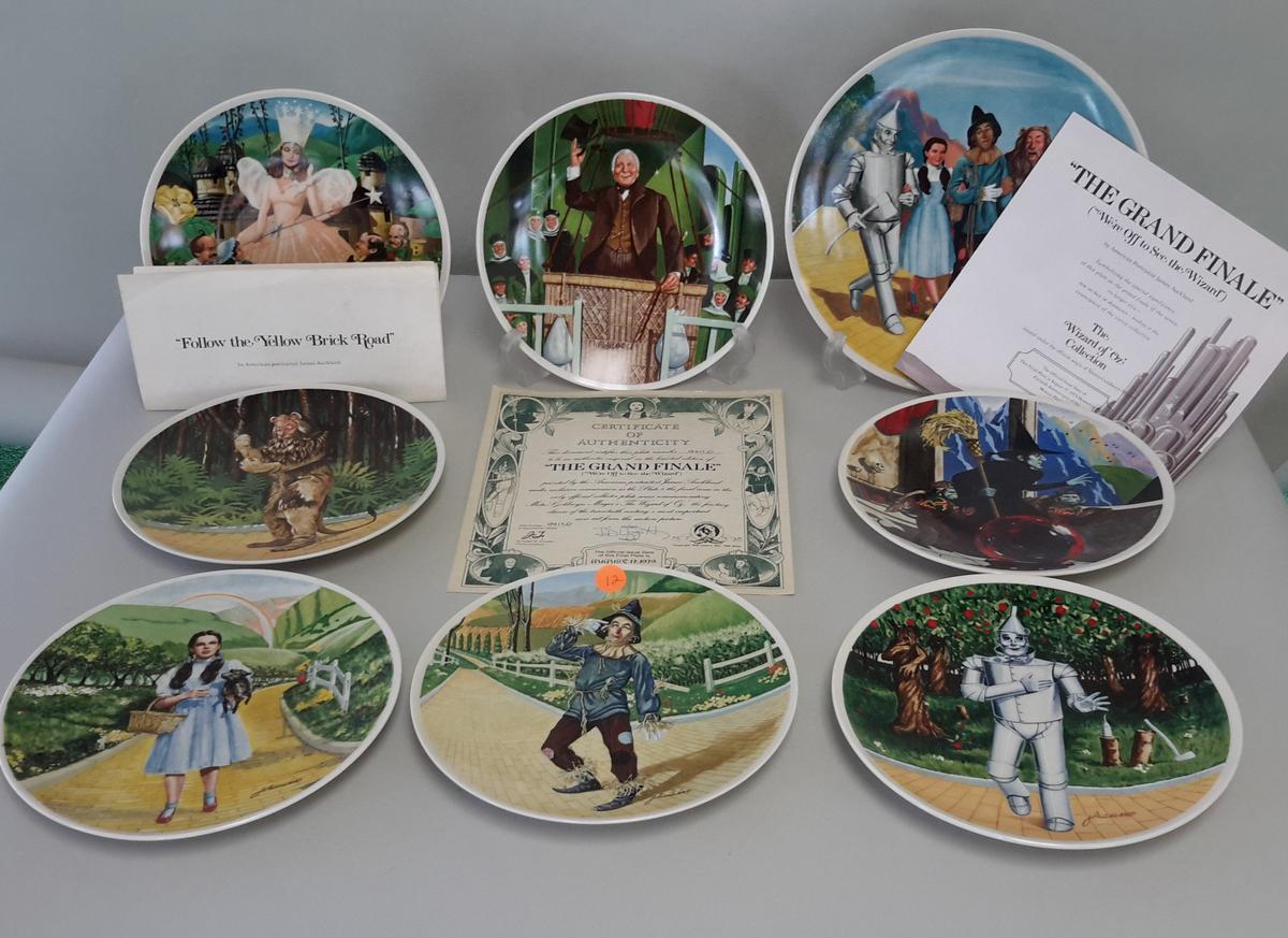 Wizard of Oz Grand Finale and 6 Other plates