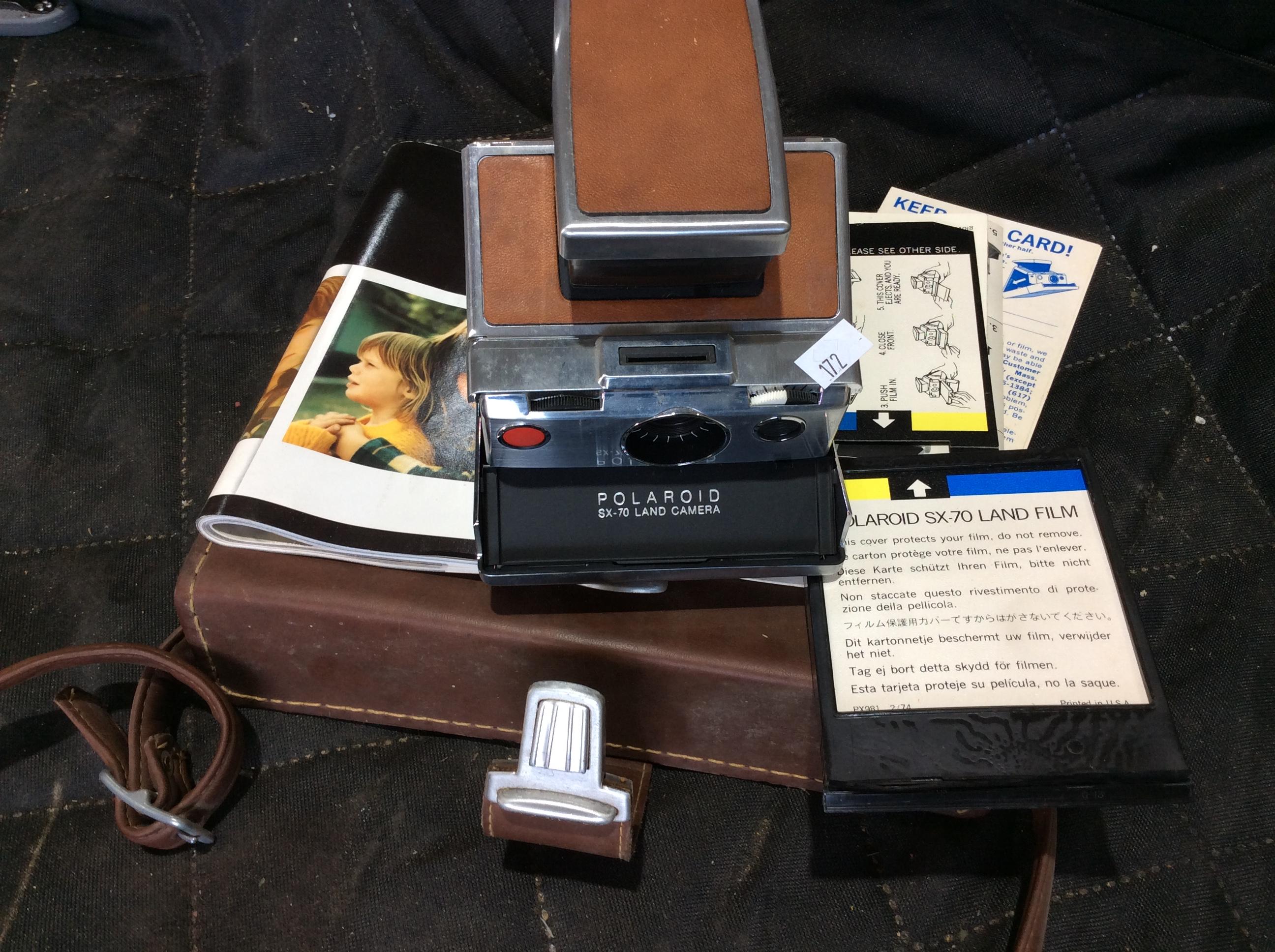 Polaroid SX-70 Land Camera w/ Case,Locking Mec. does not working