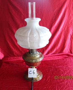 Aladdin Lamp With Globes  26 Inches Tall