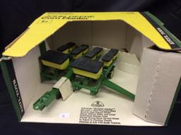 Ertl John Deere Corn Planter  1/16