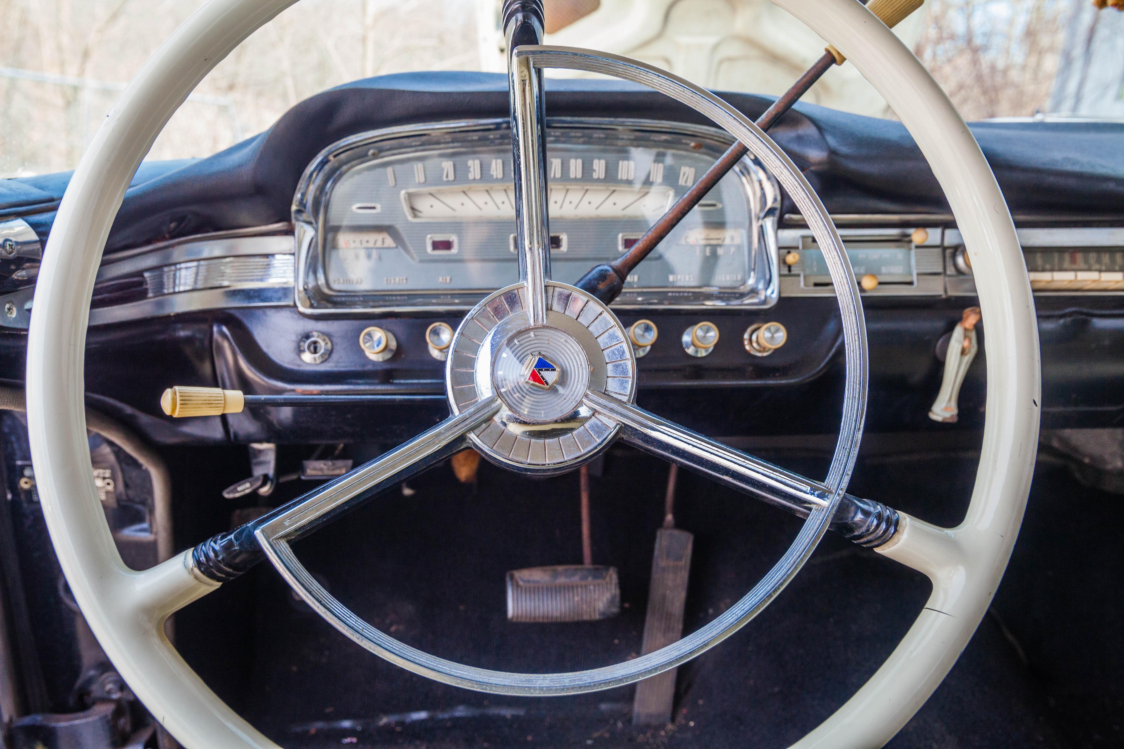 1959 FORD FAIRLANE 500 2 DOOR HARDTOP