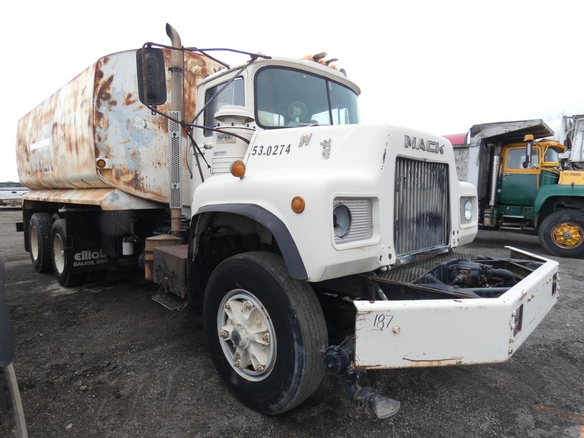 1985 Mack DM685s Water Truck, SN:1MZB120C6FA054834, Mack Twin Stick, 15' St