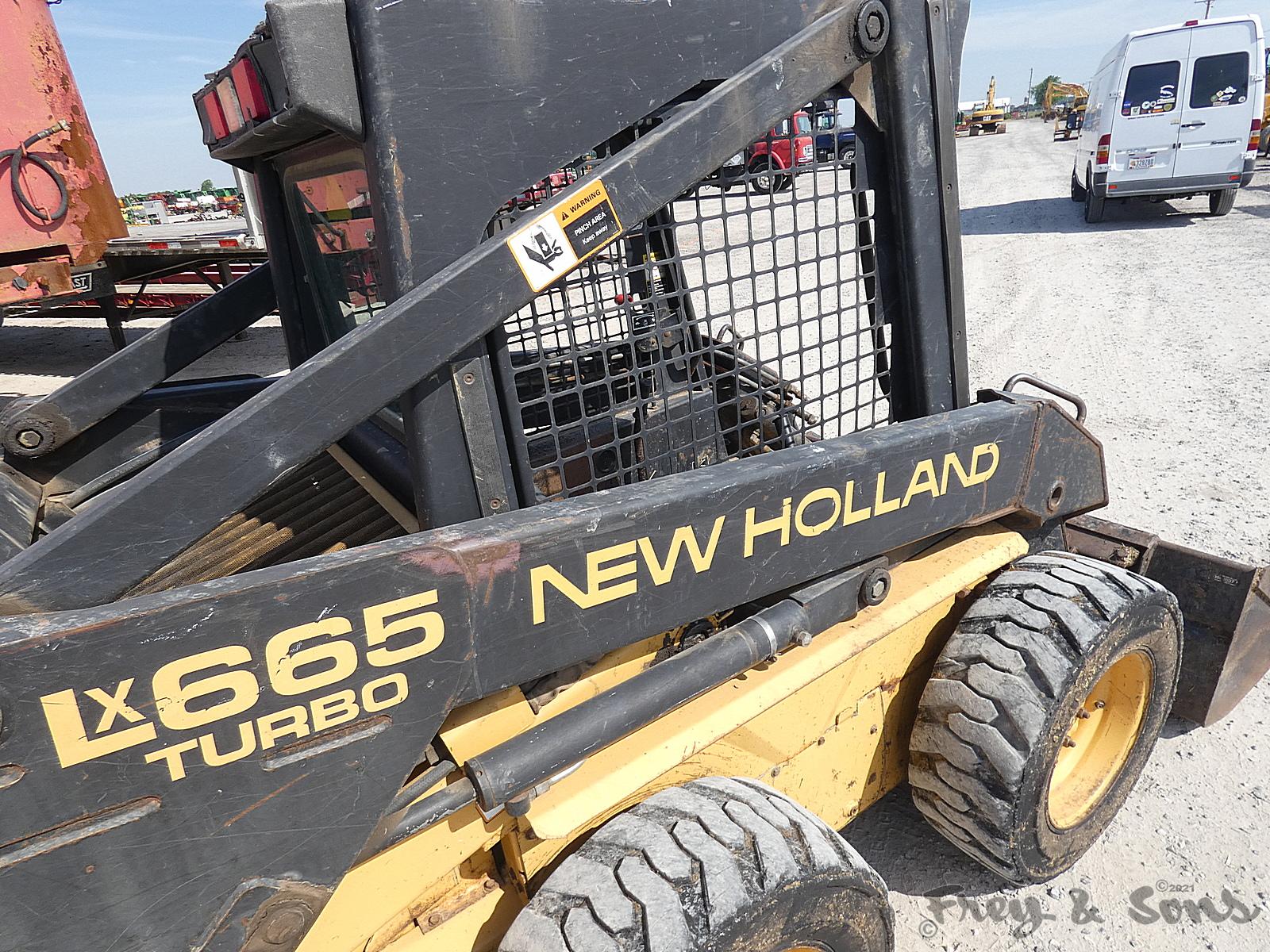 New Holland LX665 Skidloader, SN:864396, QT GP Bucket, Aux. Hyd, Reads 2084