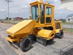 Waldon Sweepmaster II Power Broom, SN:22115, Cab, Cummins Diesel *Records &