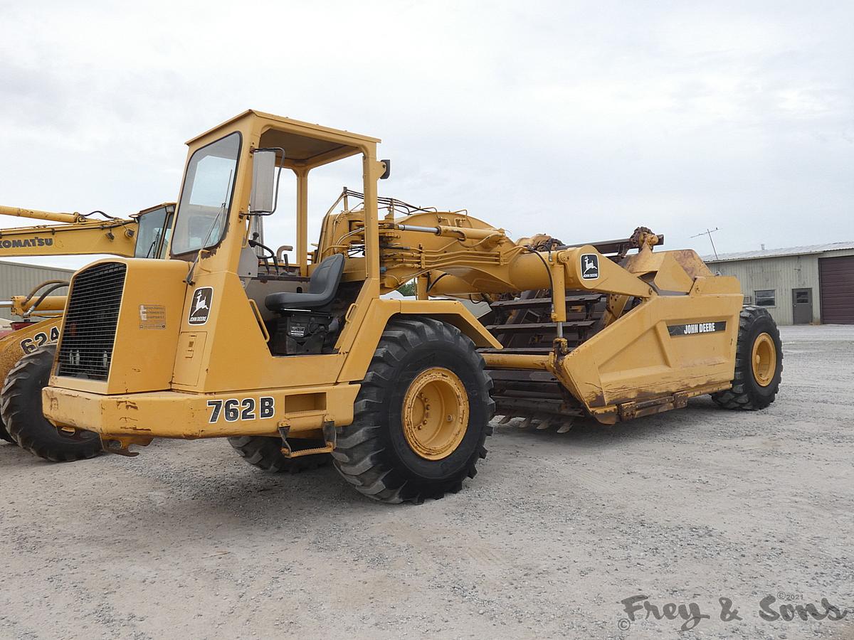 1994 Deere 762B Self Loading Scraper, SN:798771, ROPS, Meter Reads 5257 hrs