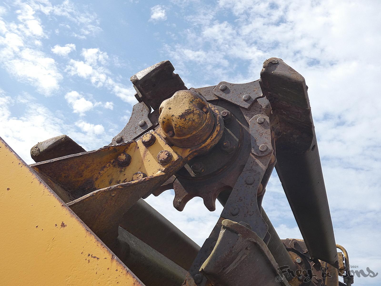 Deere 762 Self-Loading Scraper, SN:2423T, Engine has JD Reman SN Tag.