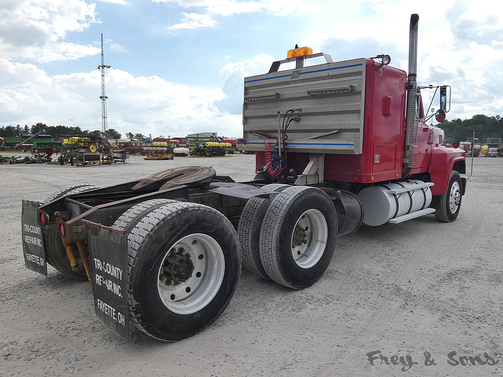 1987 Ford LTL9000 T/A Truck Tractor, 1FDYA90X4HVA21462, Cat 3406, 13 Speed,