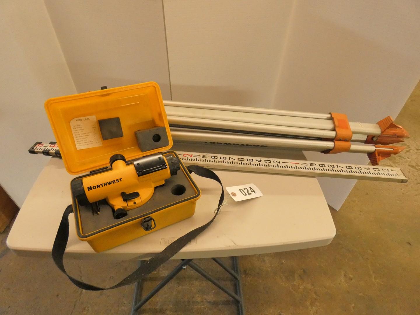 Northwest Builders Level with Tripod & Rod