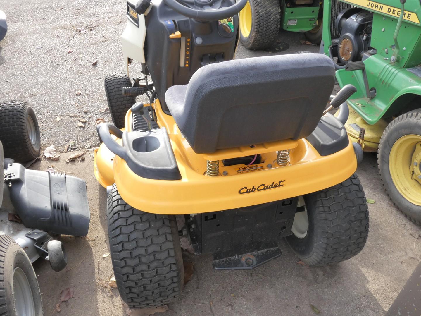 CubCadet LTX1040 Riding Mower, 42'' Deck