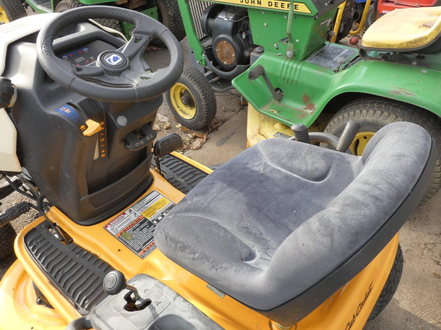 CubCadet LTX1040 Riding Mower, 42'' Deck