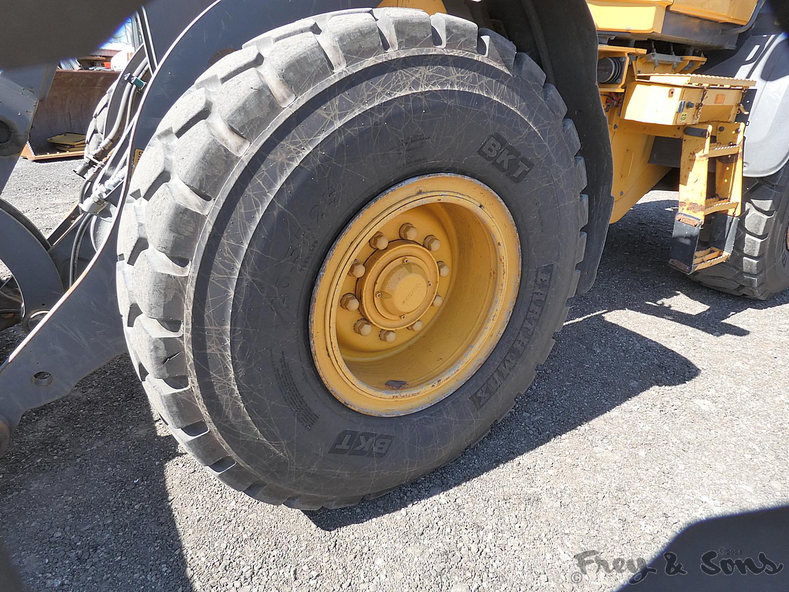 2014 Volvo L60G Rubber Tired Loader, SN:3611117, EROPS w/ Air, QT GP Bucket