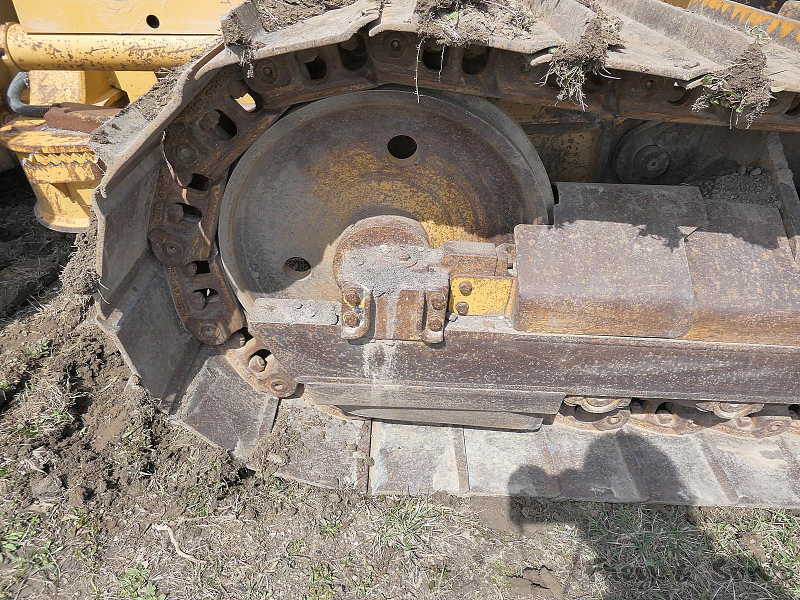 2007 Caterpillar D5G XL Dozer, SN CAT00D5GEWGB02831, ROPS, 6 way blade, Pre