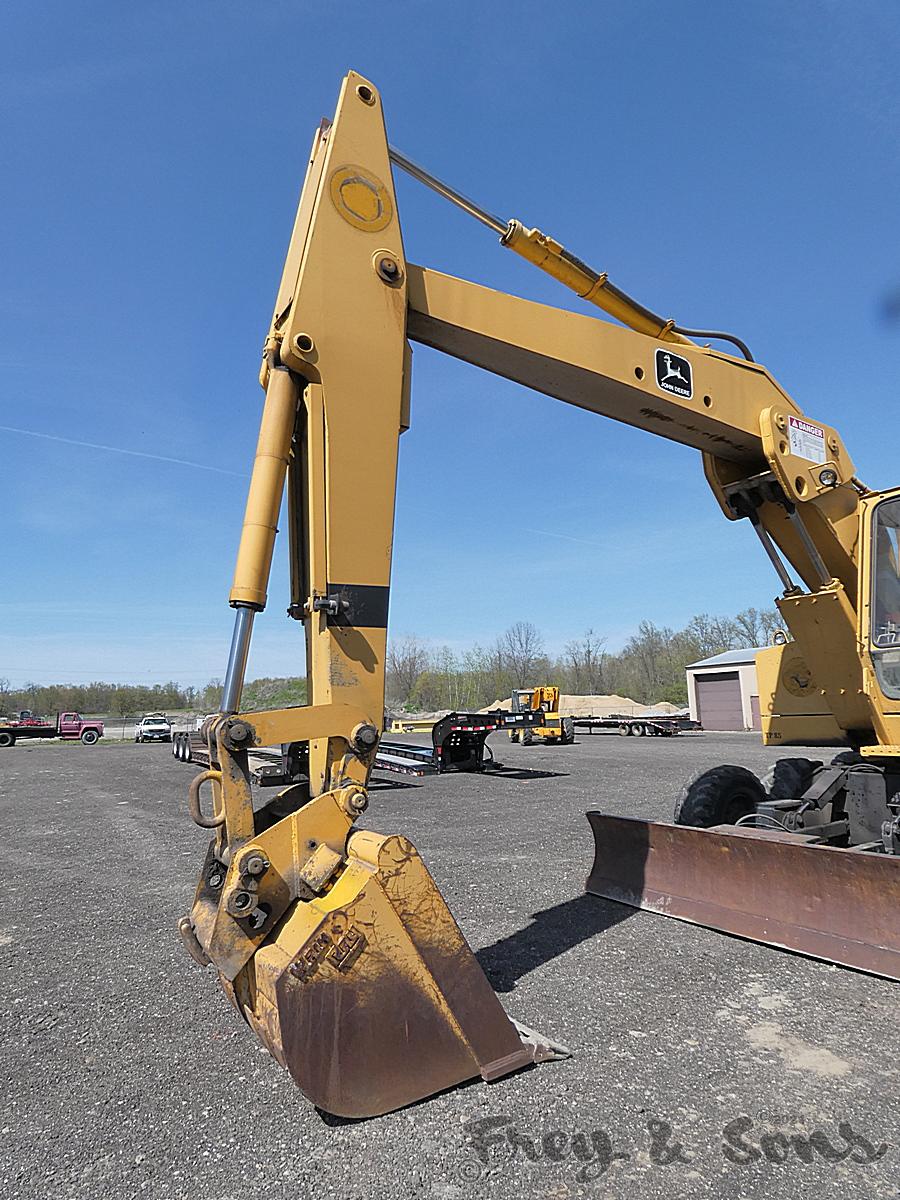 1986 John Deere 690C RT Excavator, SN:511369, Aux. Hyd., QT Bucket, 6 Way B