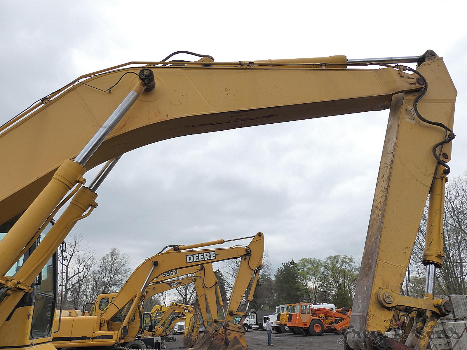 2004 Komatsu PC400LC-7 Hydraulic Excavator, SN A86182, 36'' Pinned Bucket,