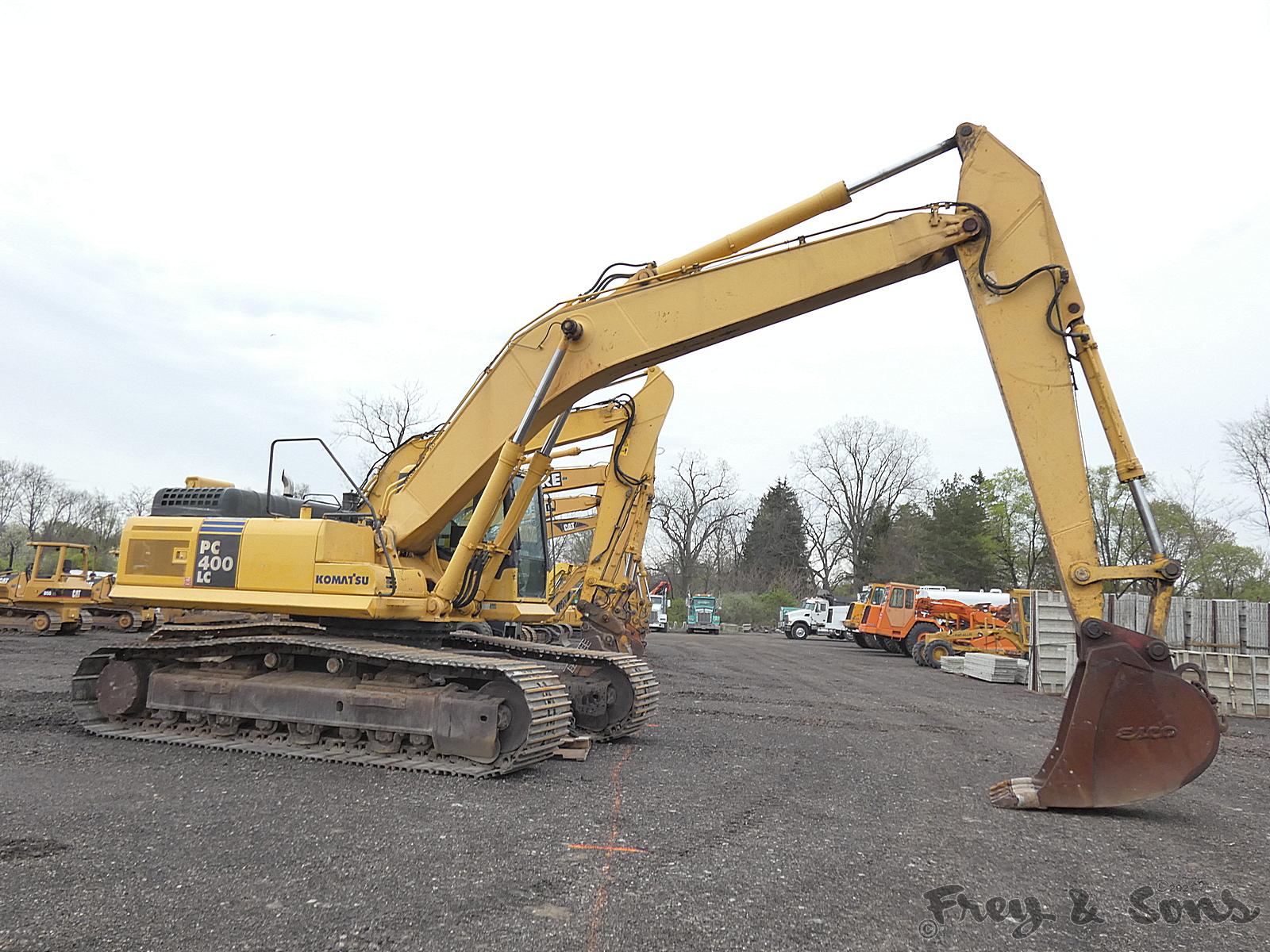 2004 Komatsu PC400LC-7 Hydraulic Excavator, SN A86182, 36'' Pinned Bucket,