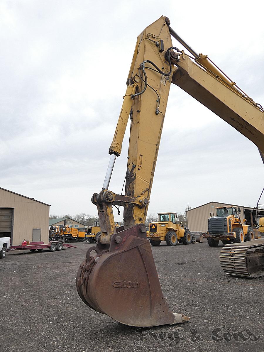 2004 Komatsu PC400LC-7 Hydraulic Excavator, SN A86182, 36'' Pinned Bucket,