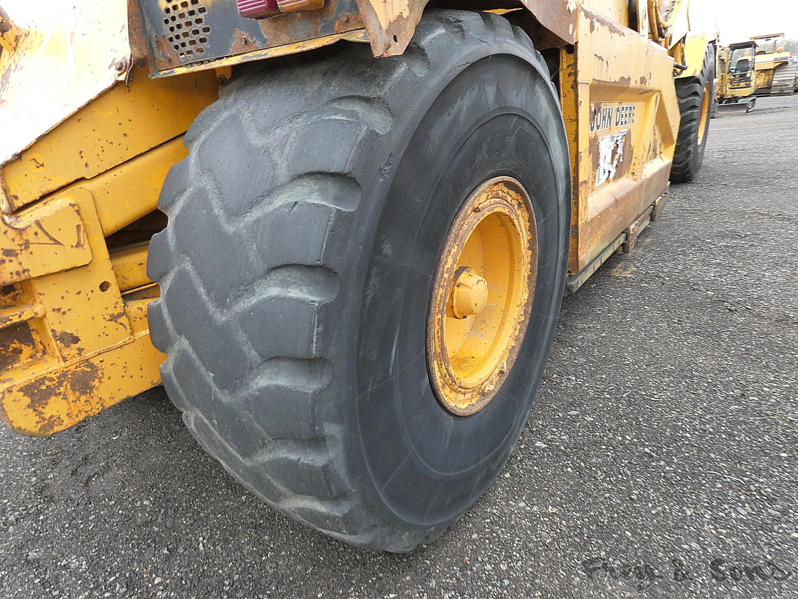 John Deere 762B Self Loading Scraper, SN:769012, 26.5x25 Tires, Read 8,773