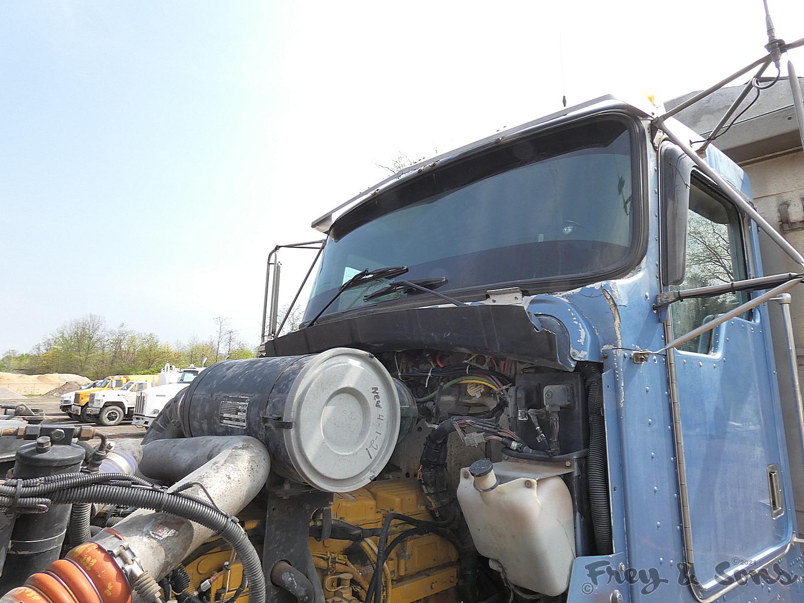 1999 Kenworth T800 5-Axle Dump Truck, SN:1NKDXUTX3XS833155, Cat 335, Fuller