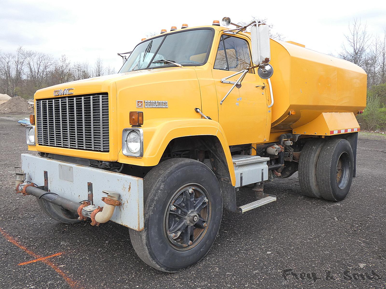 1984 GMC Brigadier 2000 gal S/A Water Truck, SN:1GTM9C1C4EV517006, Cummins