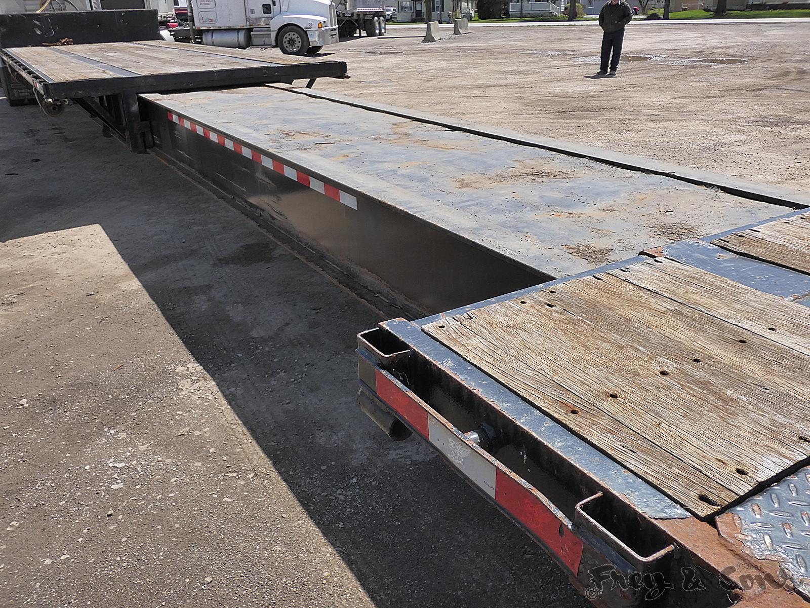 2013 Manac 52' Stretch Drop Deck Triaxle Trailer, SN:2M5131616D1135218, 102