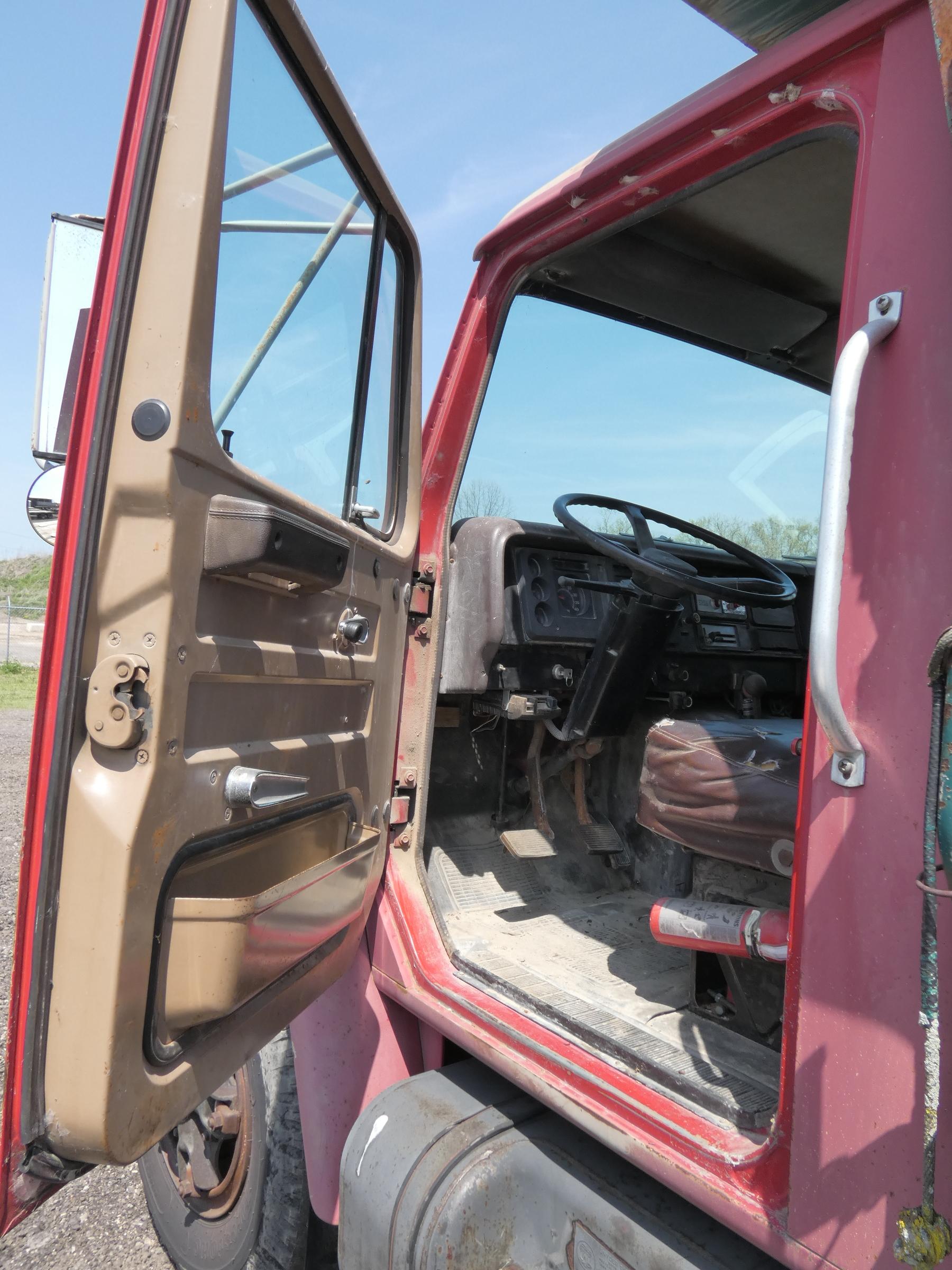 1987 International 1754 S/A Dump Truck, SN:1HTLCCFM3HH478039, DT466, 5x2 Sp