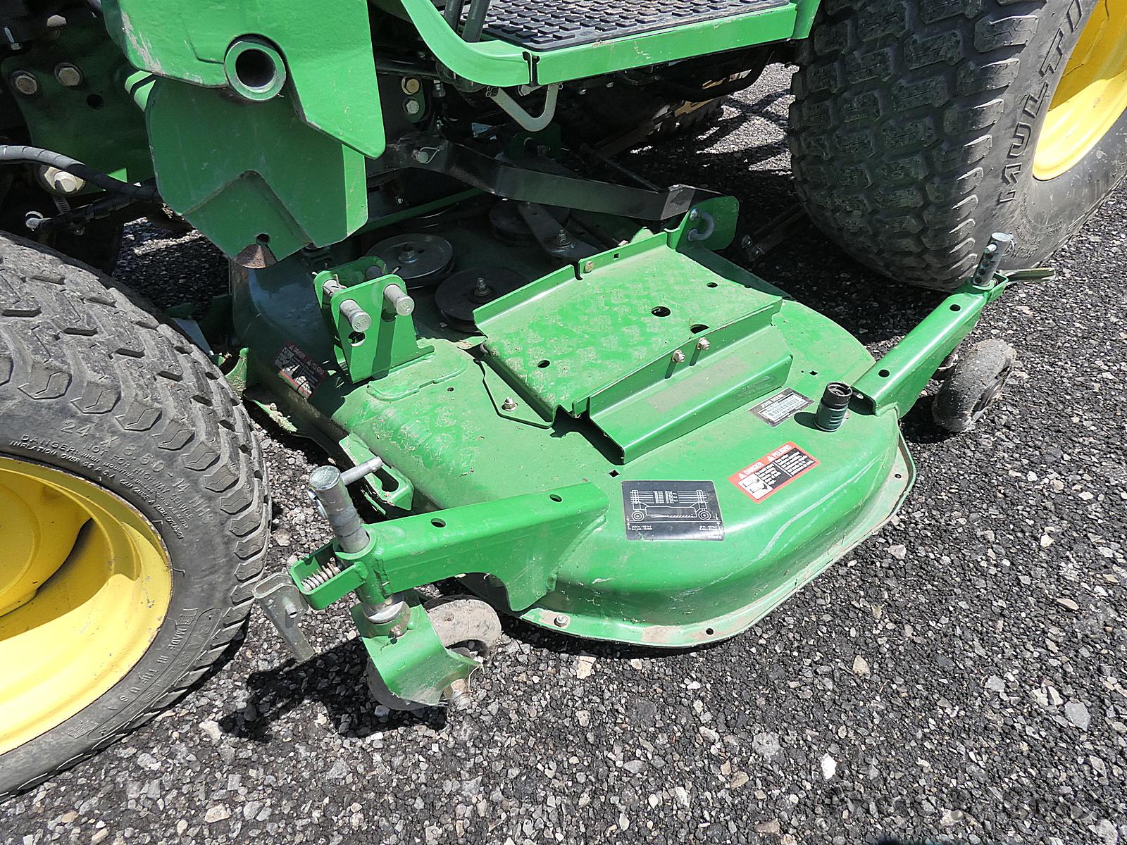 John Deere 2520 Compact Loader Tractor, SN:406156, Diesel, 72'' Mower Deck,