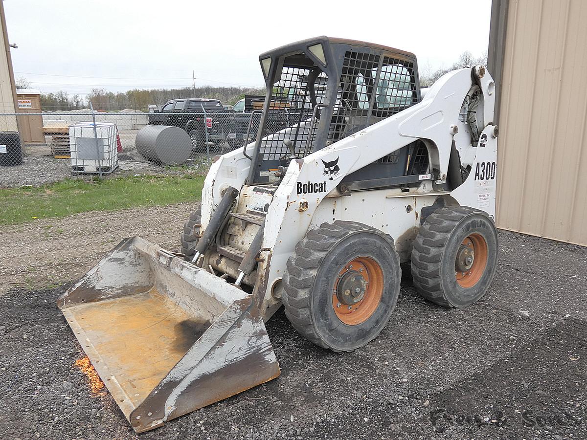 2002 Bobcat A300 AWS Skidloader, SN:521111342, ROPS, QT GP Bucket, Aux. Hyd