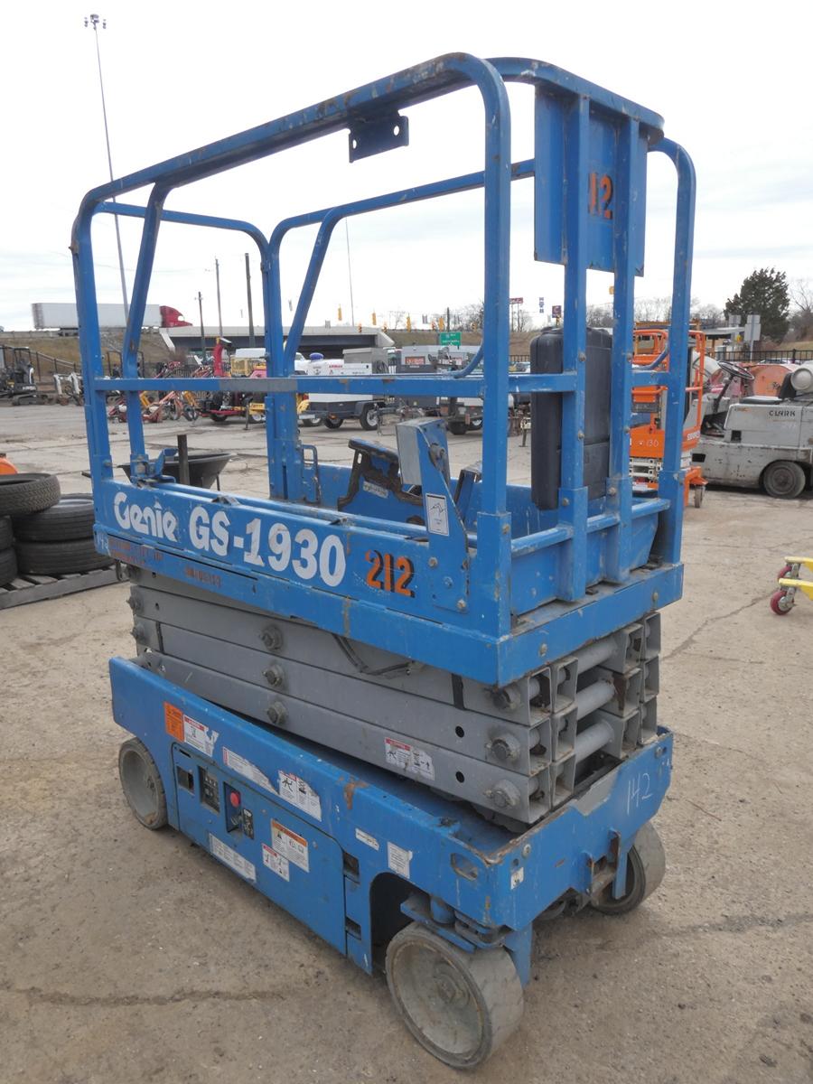 2015 Genie GS1930 19' Scissor Lift, SN:GS3015A-140057, 202.1 hrs.