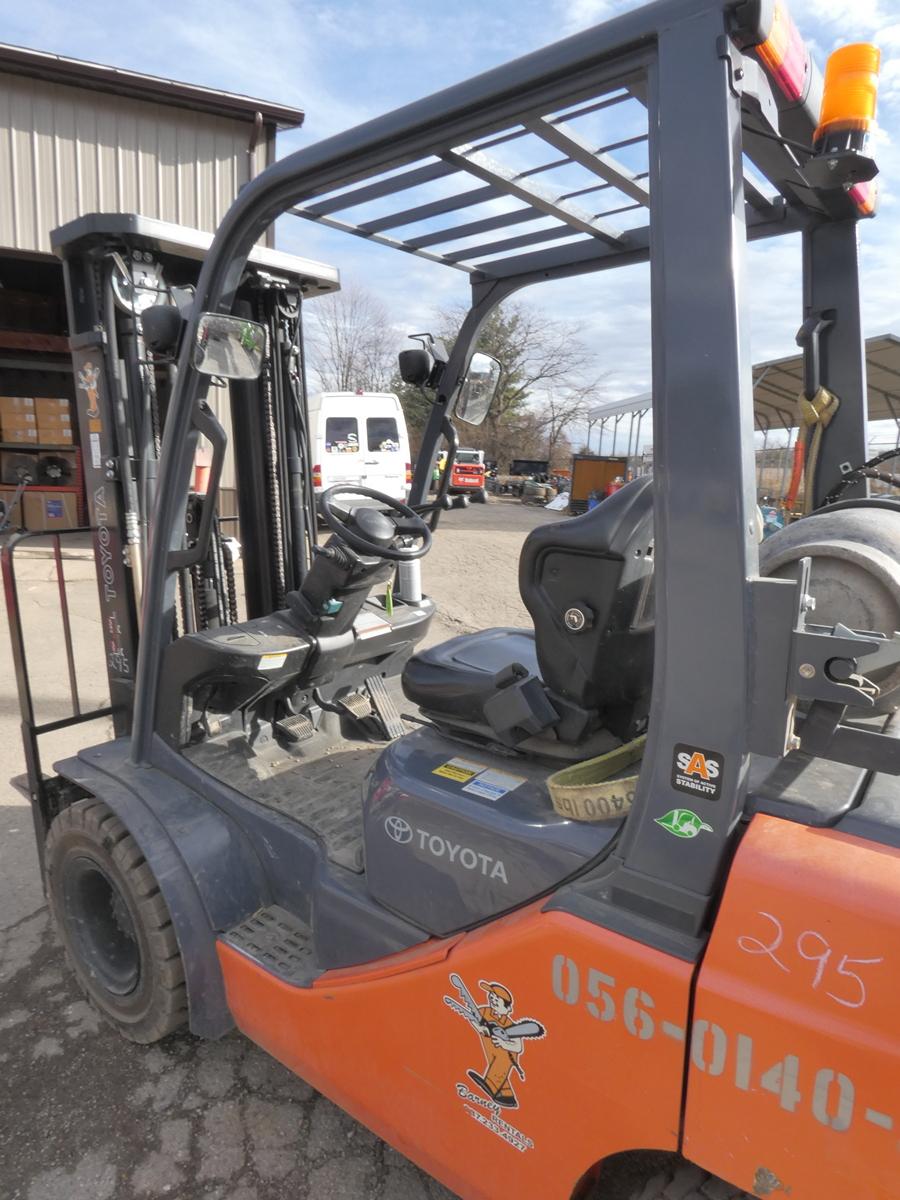 2015 Toyota 8FGU25 Forklift, SN:66686, LPG, Triple Mast, Side Shift, Air Ti