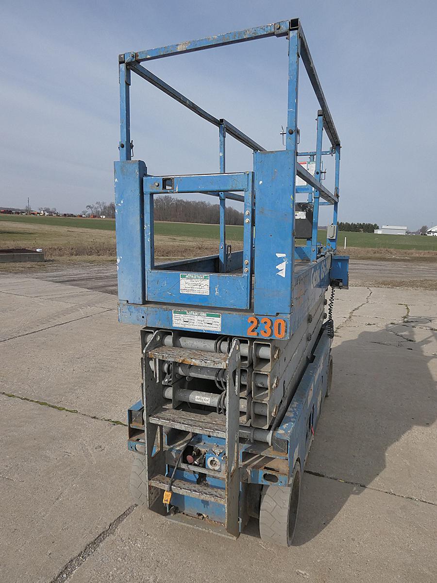 2015 Genie GS2632 Scissorslift, SN:GS3215A-136851, Battery Elec., 32" Wide,