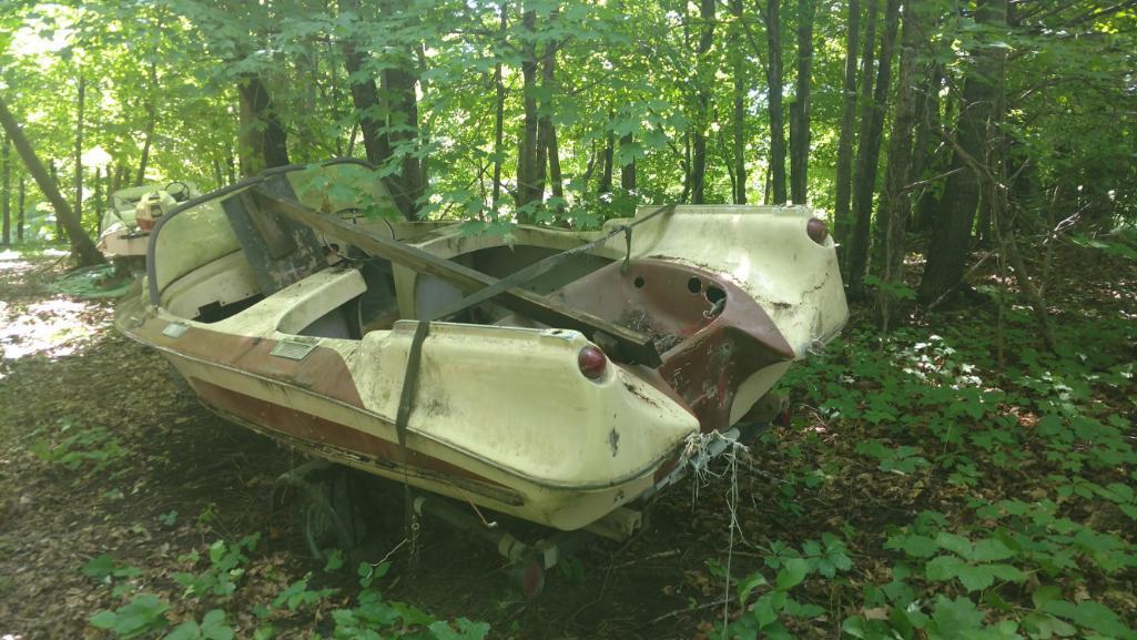 Larsen Runabout with tail fins