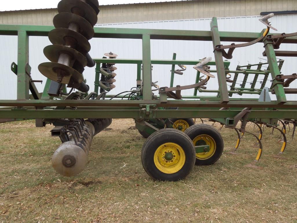 John Deere 722, 19.5 ft Coil Tine Soil Finisher with Five bar mulcher