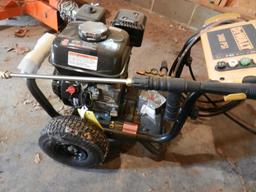 DeWalt Pressure Washer 3400 psi, w gas motor