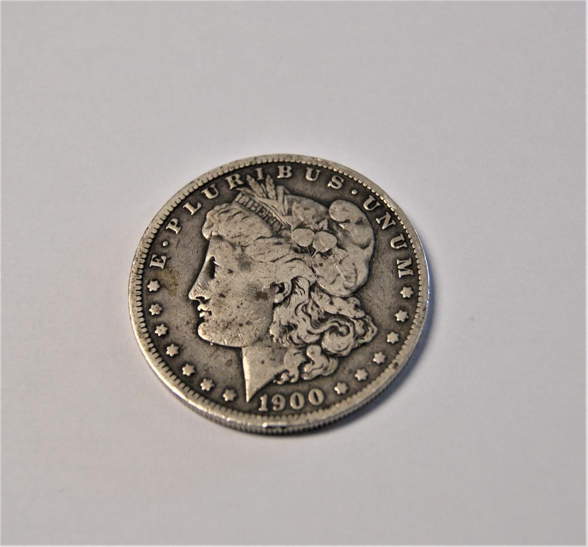 1900-O MORGAN SILVER DOLLAR