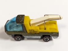 1969 RED LINE HOT WHEELS "THE HEAVY WEIGHTS" TOW TRUCK
