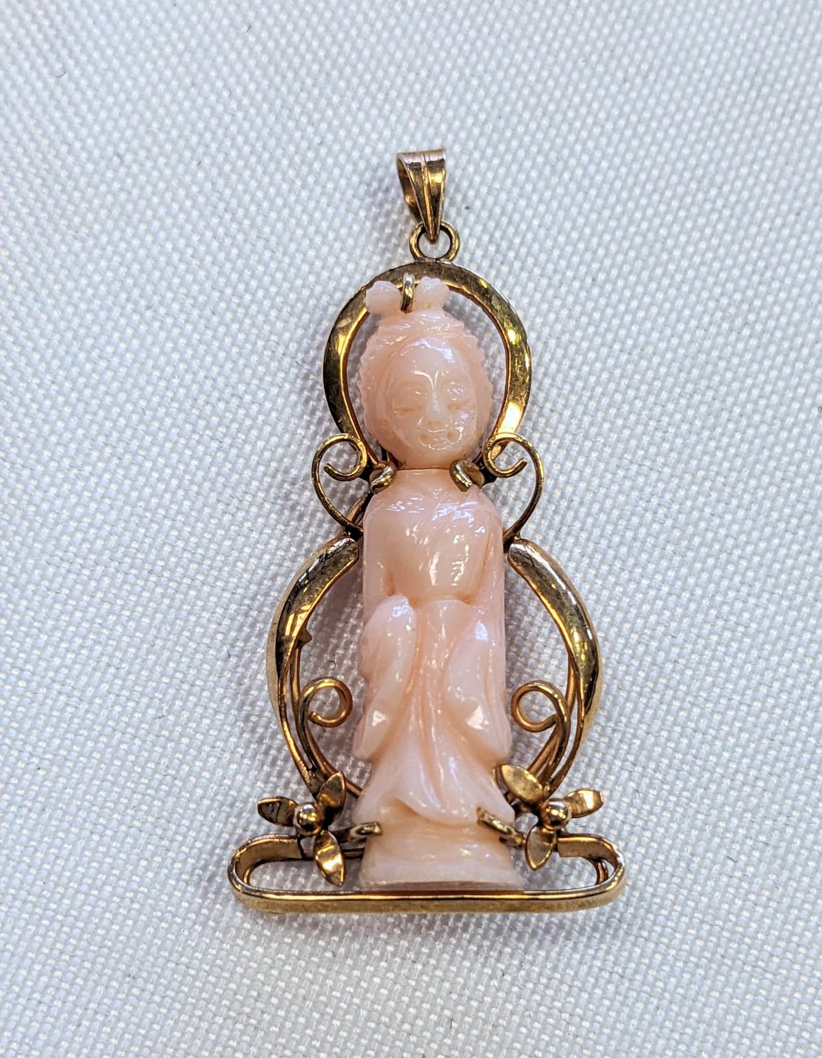 RARE 14K GOLD PENDANT WITH CORAL CARVED OF THE GODDESS GUANYIN 7.1 GRAMS