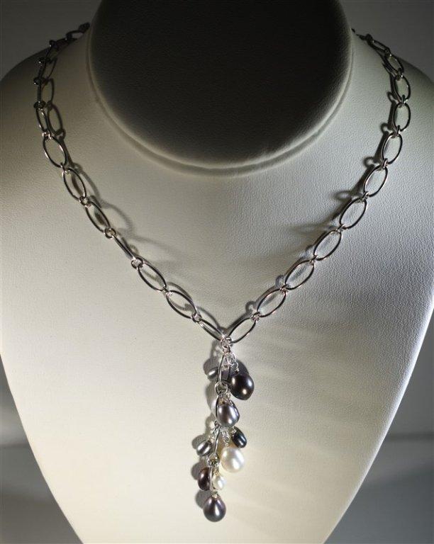 STERLING SILVER NECKLACE W/ FRESHWATER PEARLS