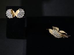 TRIFARI VINTAGE BROOCH/PIN & EARRINGS