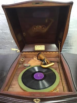 Wurlitzer Victrola