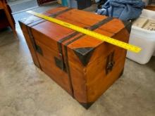 Trunk w/Steel Trim