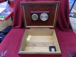 Humidor approx. 12 1/4"x 9 3/4" x 5 1/4"