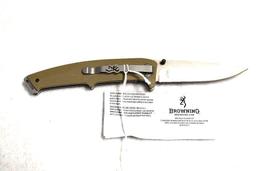 BROWNING FOLDING HUNTER WITH DARK EARTH HANDLE BROWNING BUCK MARK ON BELT CLIP