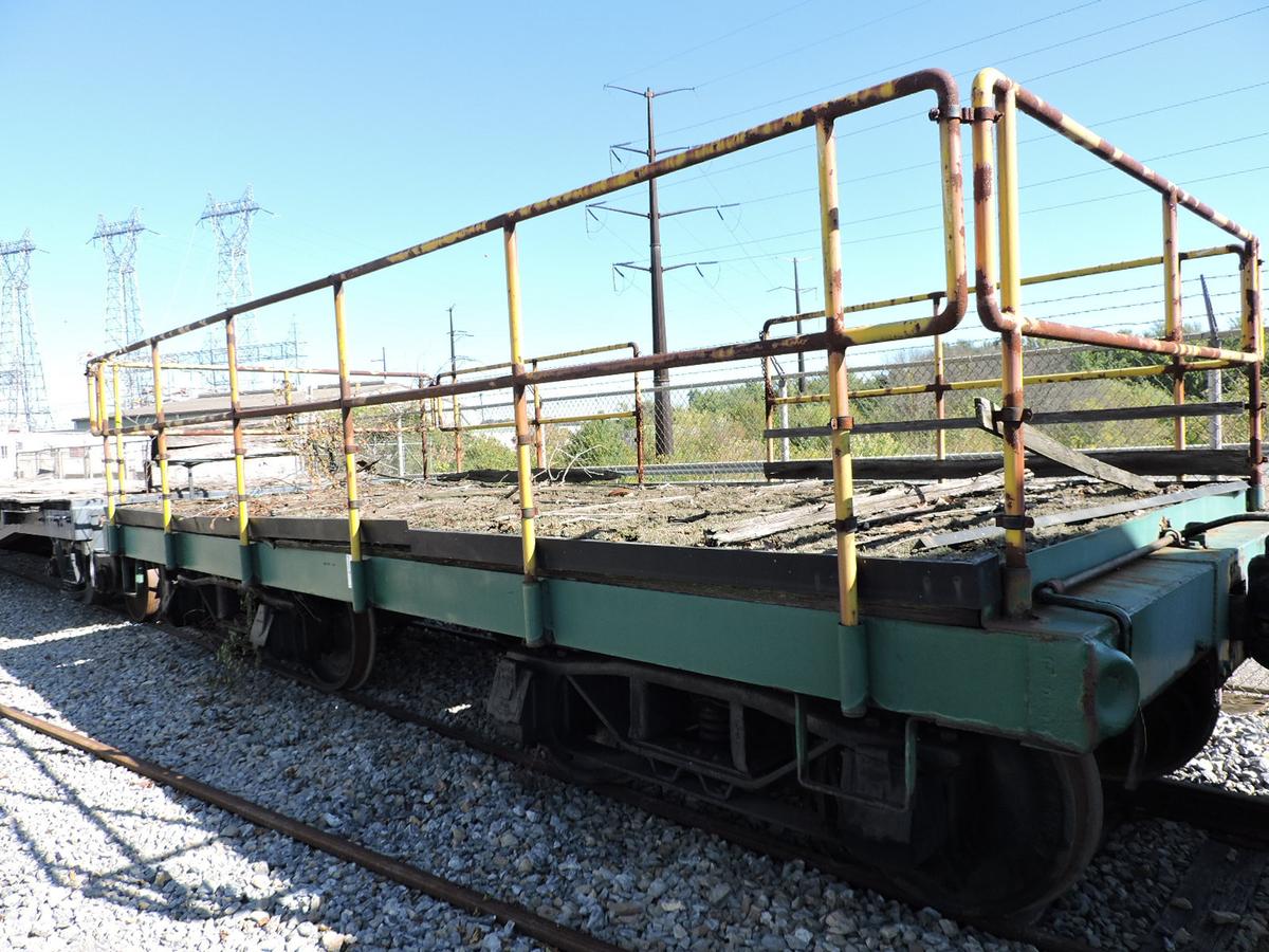Flatbed Train Car with Removable Steel Side Rails