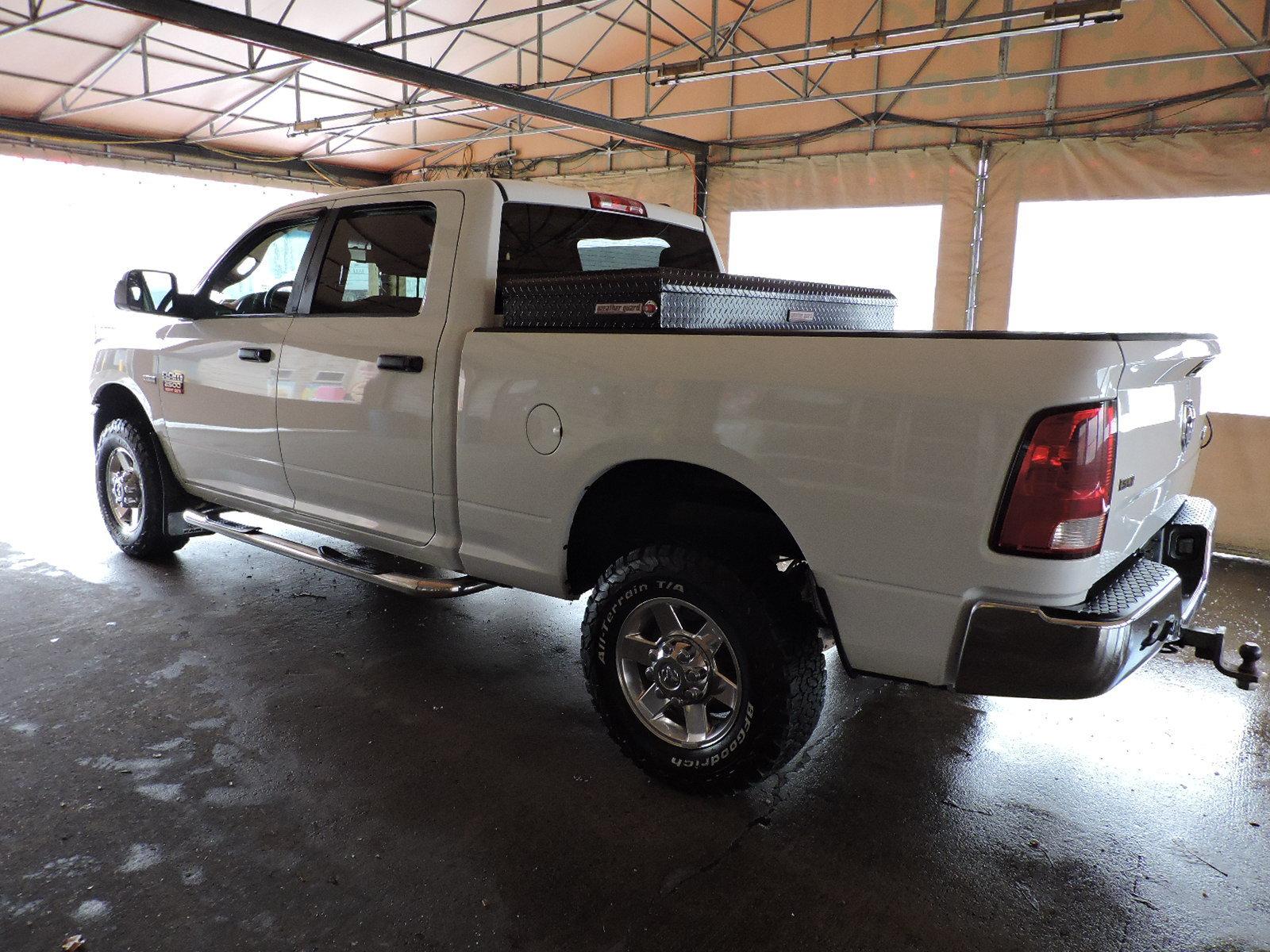 2012 Dodge RAM 2500HD SLT CrewCab PickUp 4X4