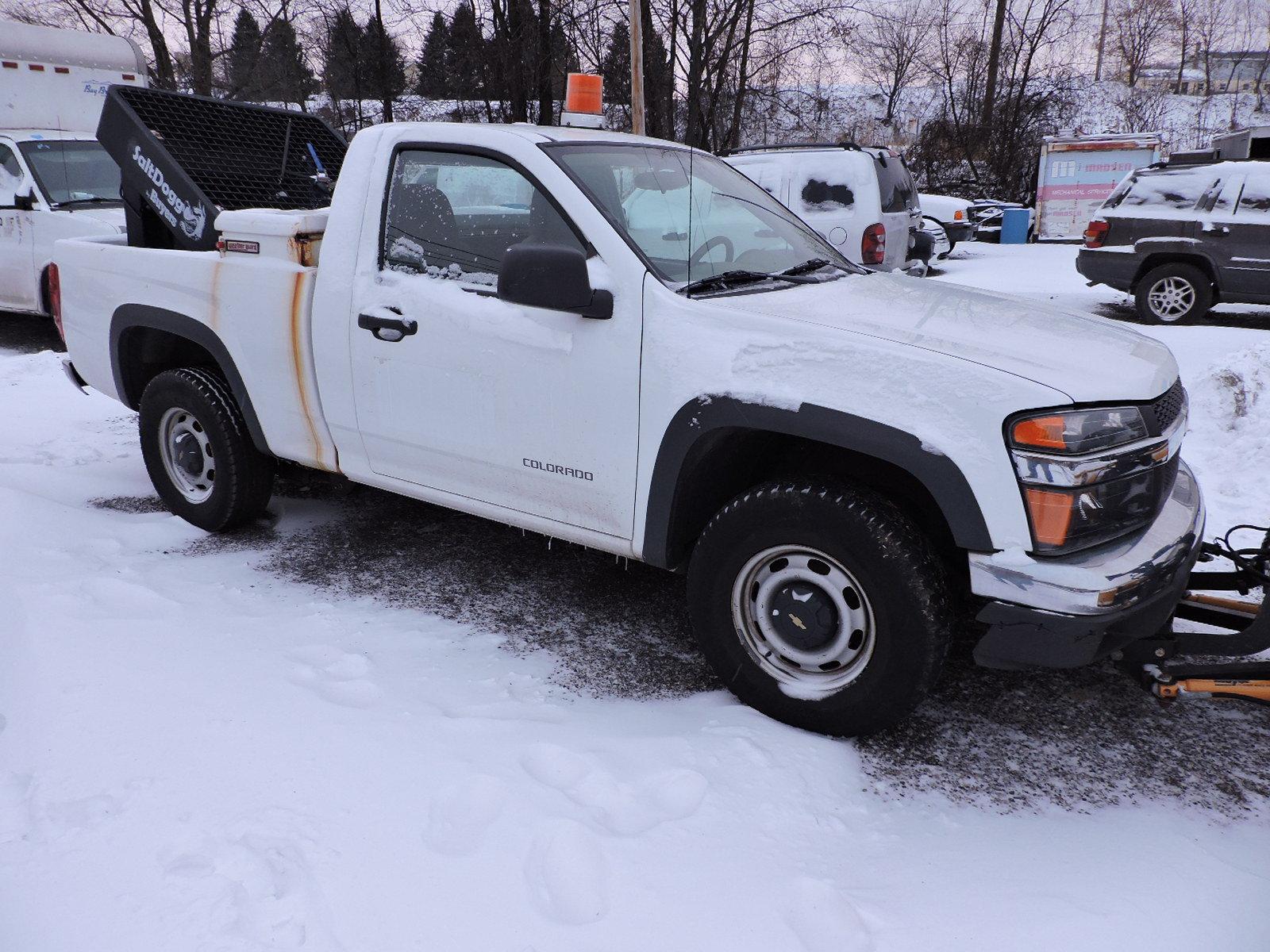 2005 Chevrolet Colorado 4X4 - with Meyer Plow Set Up